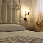 Oda ve Kahvaltı Masseria Tolla 4*