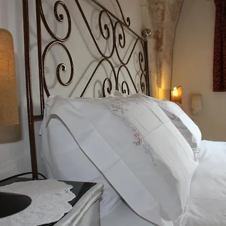 Masseria Tolla Bed and Breakfast 4*