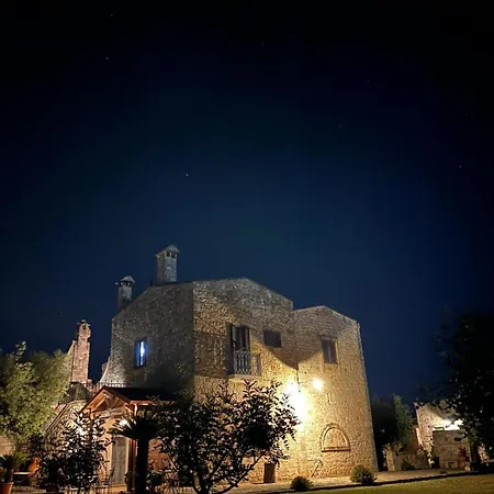 Masseria Tolla Bed and Breakfast 4*