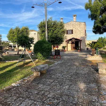 Masseria Tolla Bed and Breakfast 4*