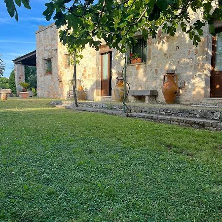Masseria Tolla Bed and Breakfast 4*