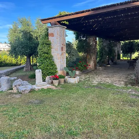 Masseria Tolla Bed and Breakfast 4*