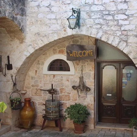 Masseria Tolla 4* Ostuni