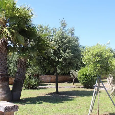 Masseria Tolla Bed and Breakfast 4*