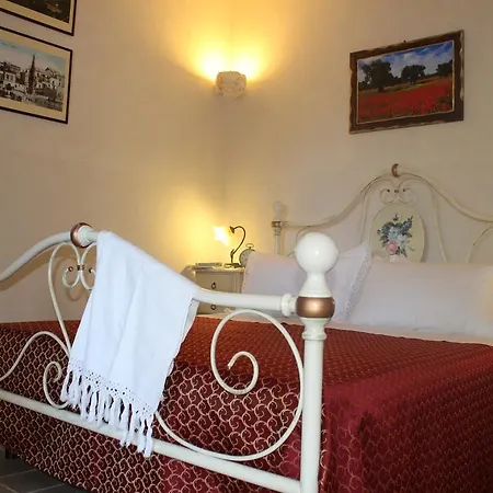 Masseria Tolla 오스투니