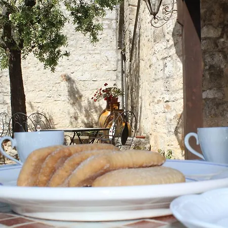 Masseria Tolla 오스투니