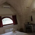 Bed & Breakfast Masseria Tolla 4*