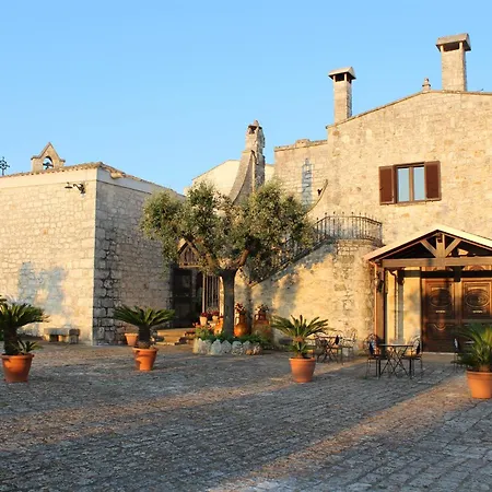 Bed & Breakfast Masseria Tolla 4*