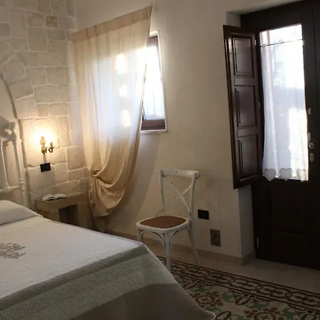 Masseria Tolla Bed & Breakfast *
