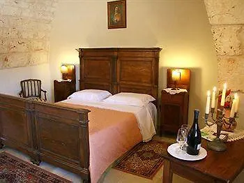 Bed & Breakfast Masseria Tolla 4*
