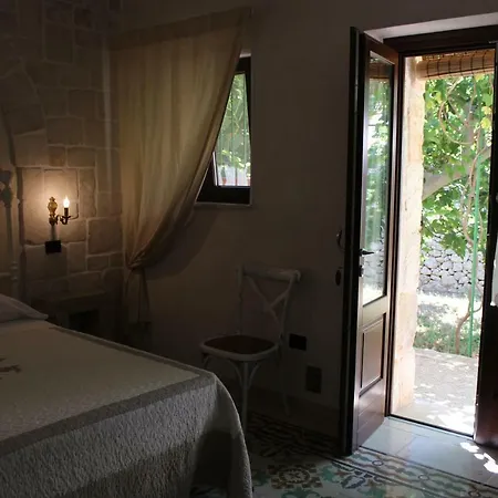 Alojamento de Acomodação e Pequeno-almoço Masseria Tolla 4*