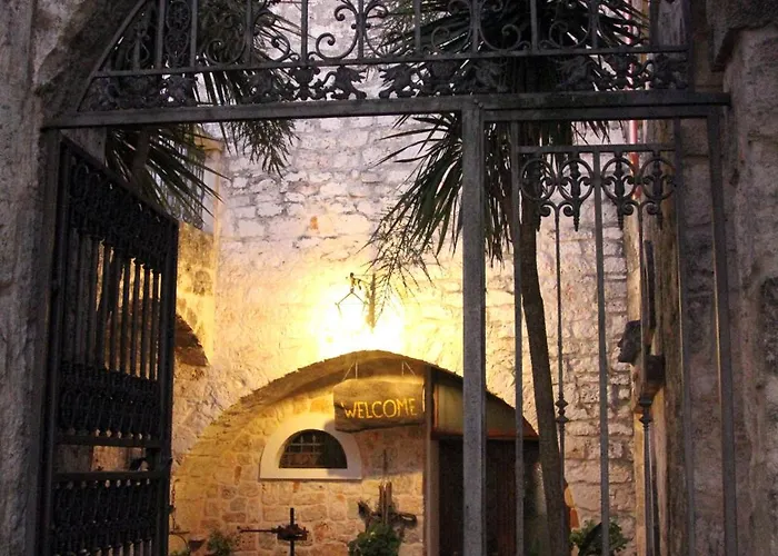 לינה וארוחת בוקר Masseria Tolla